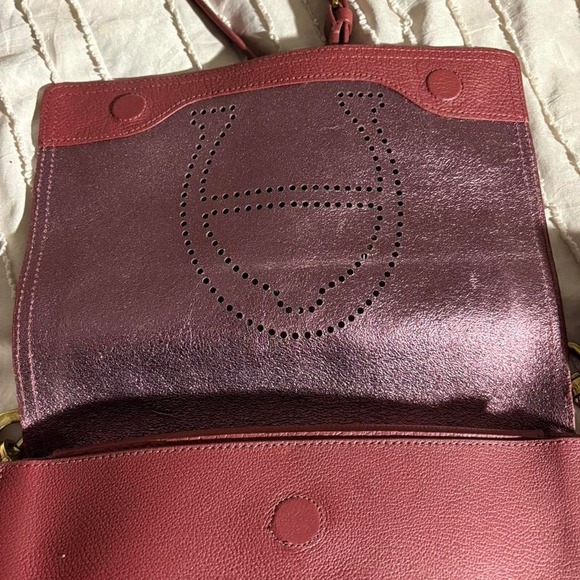 VINTAGE, NWT Etienne Aigner Burgundy Leather Crossbody - Picture 5 of 8